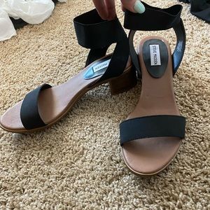 Steve Madden Small Wedge Sandal